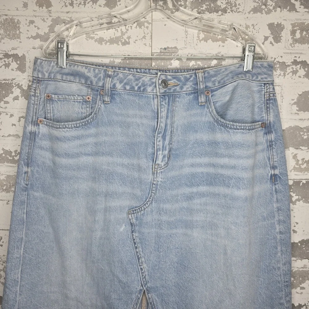 American Eagle Womens Low Rise Maxi Skirt Light Wash Denim Jean Zip Fly Size 12